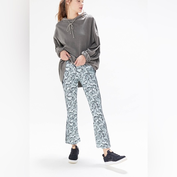 Urban Outfitters Allie Printed Kick Flare Pant- Medium - Picture 2 of 14